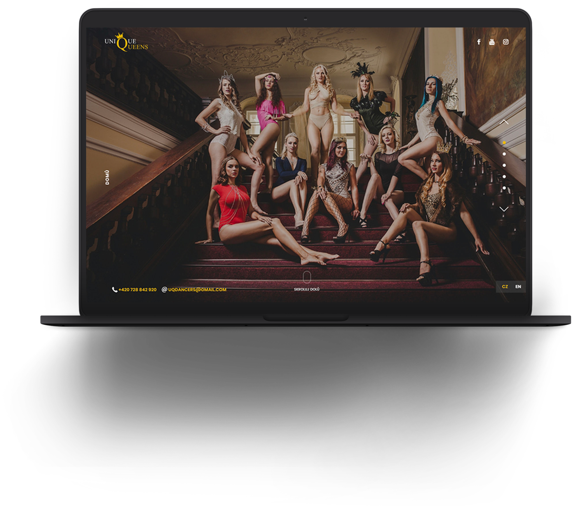 Ukázka webu Simpless na notebooku